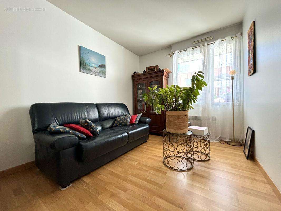 Appartement à IVRY-SUR-SEINE