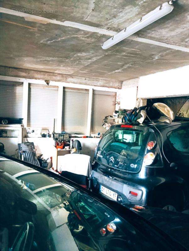 Parking à SAINT-ETIENNE