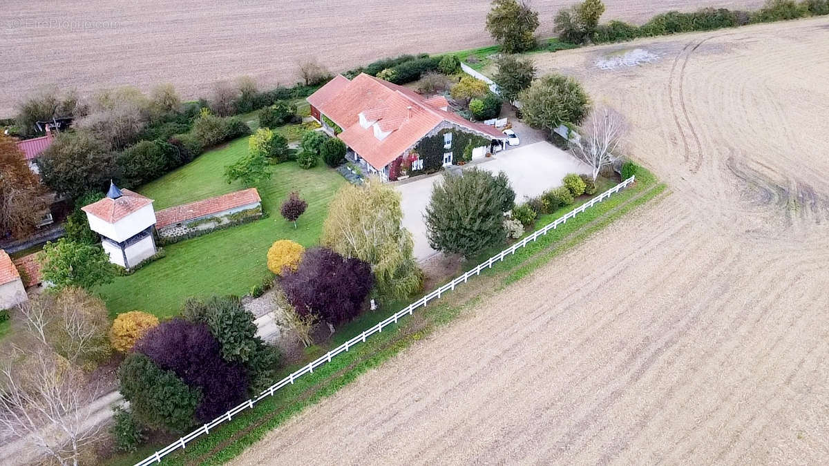 Maison à SAINT-ANDRE-LE-COQ