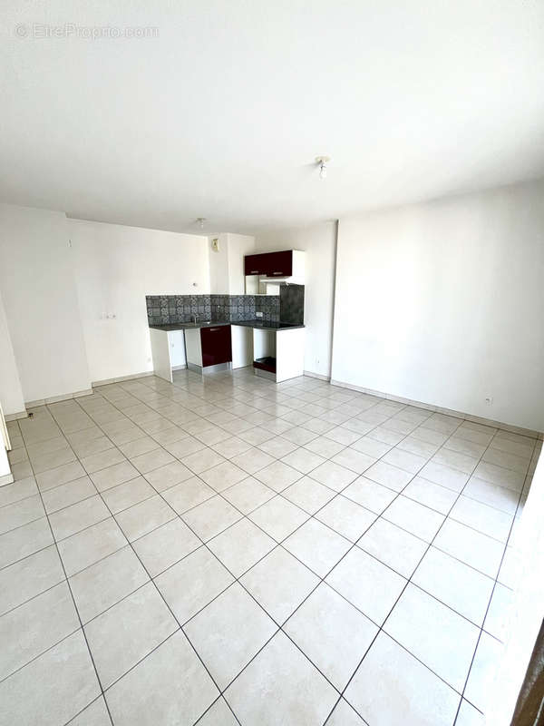 Appartement à MARSEILLE-3E