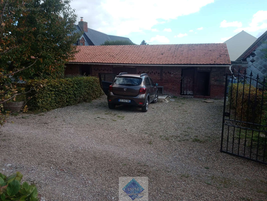 Maison à BOUVAINCOURT-SUR-BRESLE