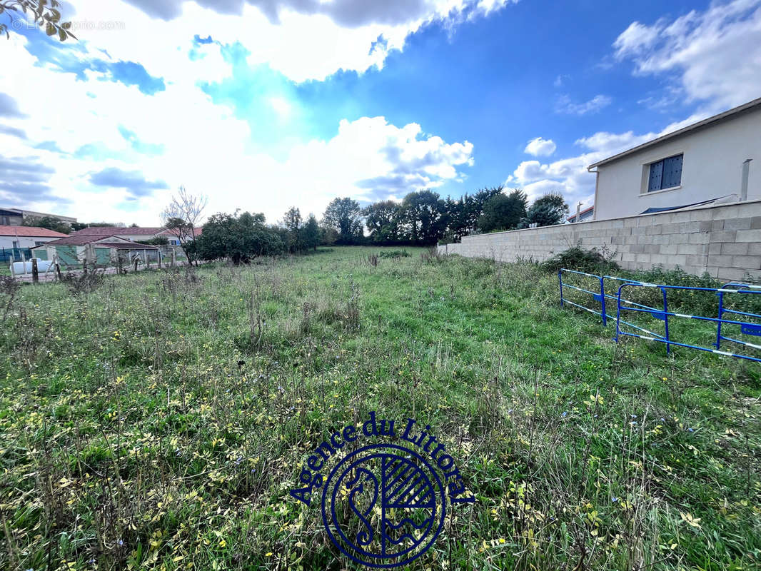 Terrain à SAINT-SULPICE-DE-ROYAN