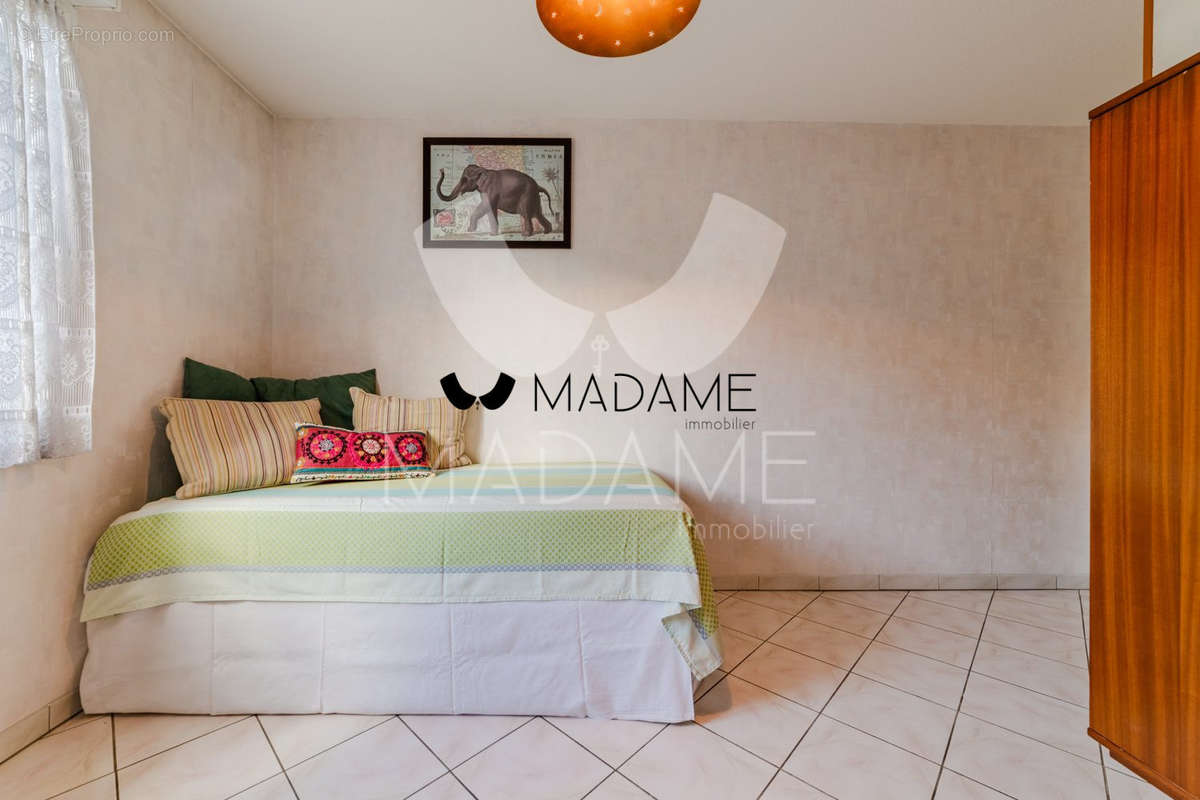 chambre #avendre #immobilier #saintmartindheres #smh #Appartement #T3 #vue #vuemontagne #balconavivre - Appartement à SAINT-MARTIN-D&#039;HERES