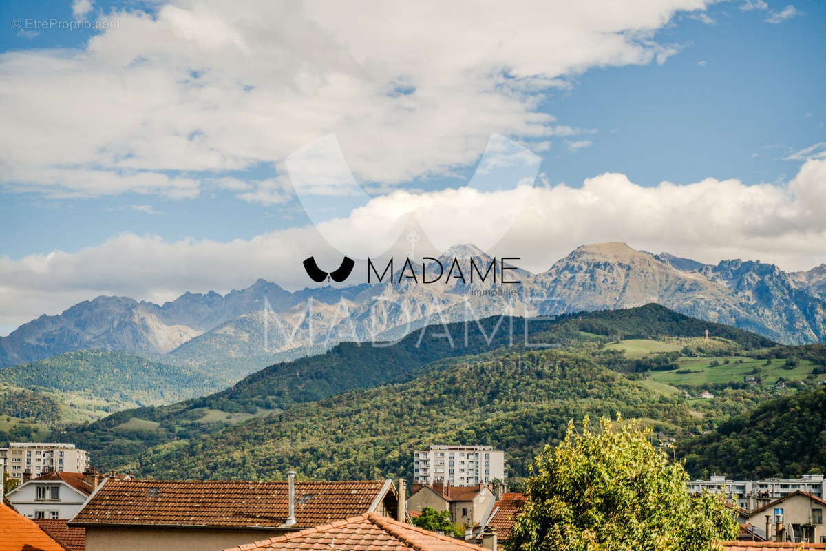 vue Belledonne vue balcon appartement traversant  #avendre #immobilier #saintmartindheres #smh #Appartement #T3 #vue #vuemontagne #balconavivre - Appartement à SAINT-MARTIN-D&#039;HERES