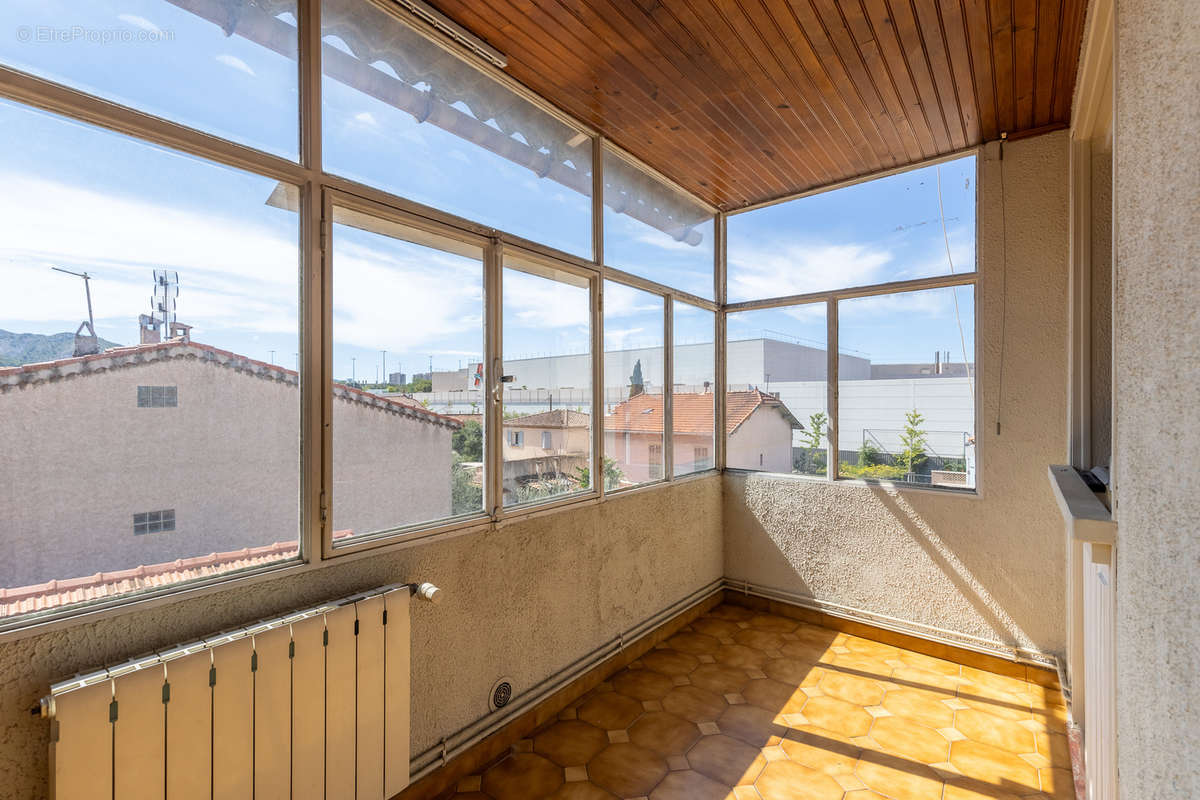 Appartement à MARSEILLE-10E