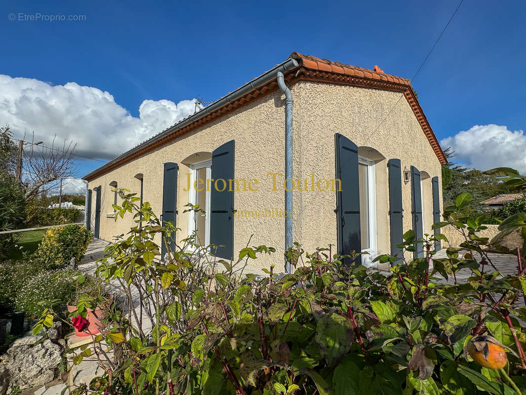 Maison à VAUX-SUR-MER