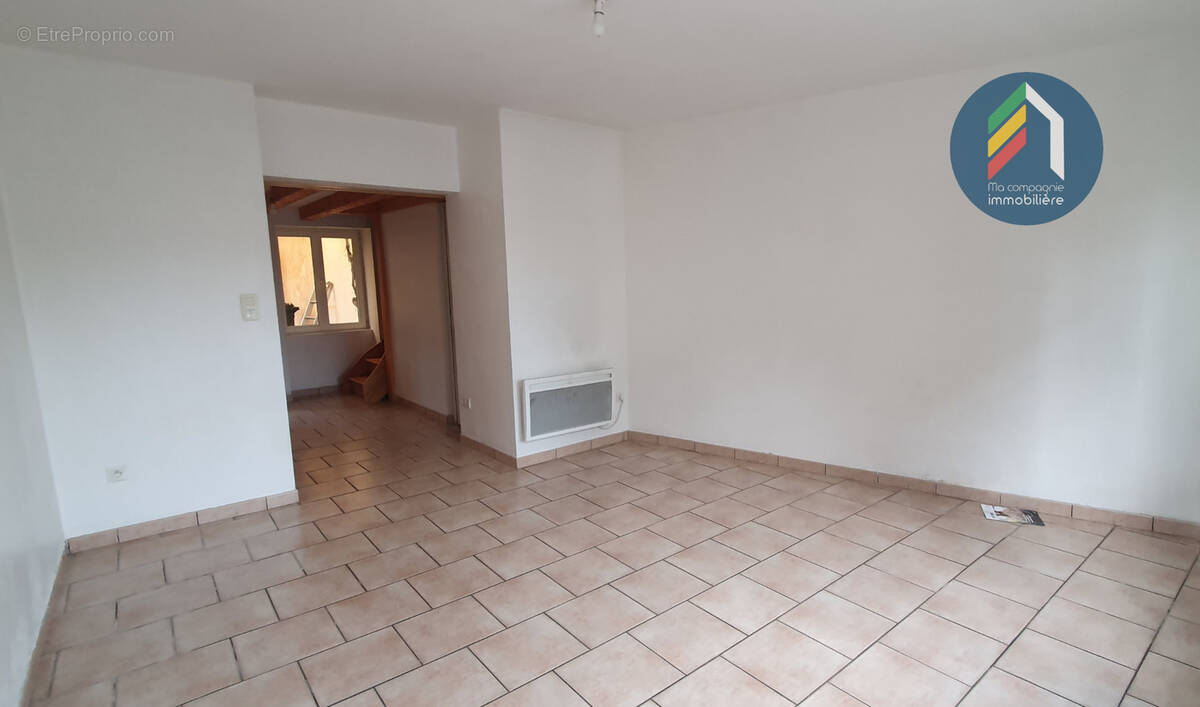 Appartement à SAINT-LAURENT-SUR-SEVRE