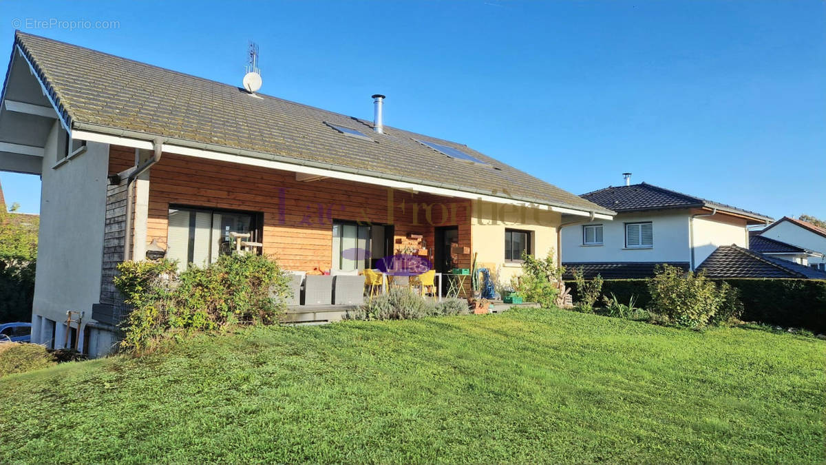 Maison à CHENS-SUR-LEMAN