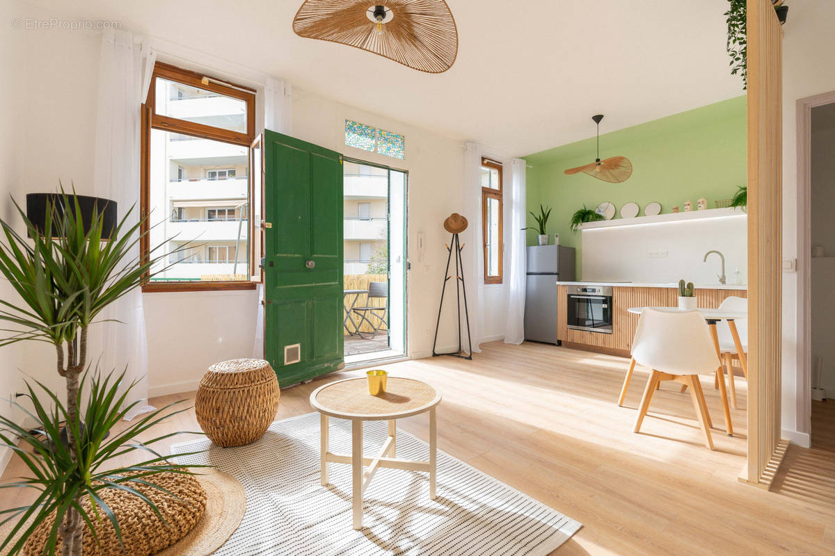 Appartement à MARSEILLE-4E