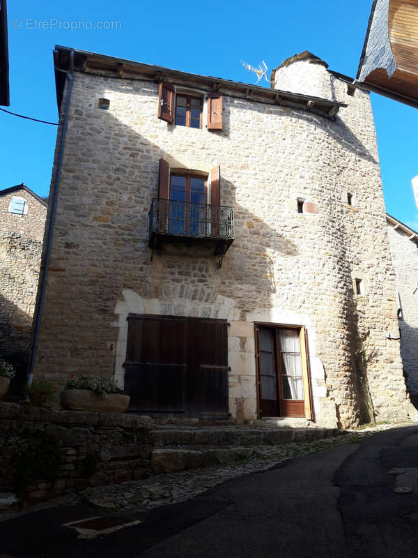 Maison à SEVERAC-LE-CHATEAU