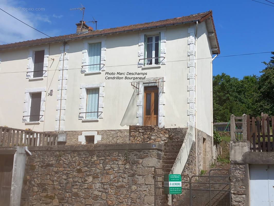 Maison à BOURGANEUF