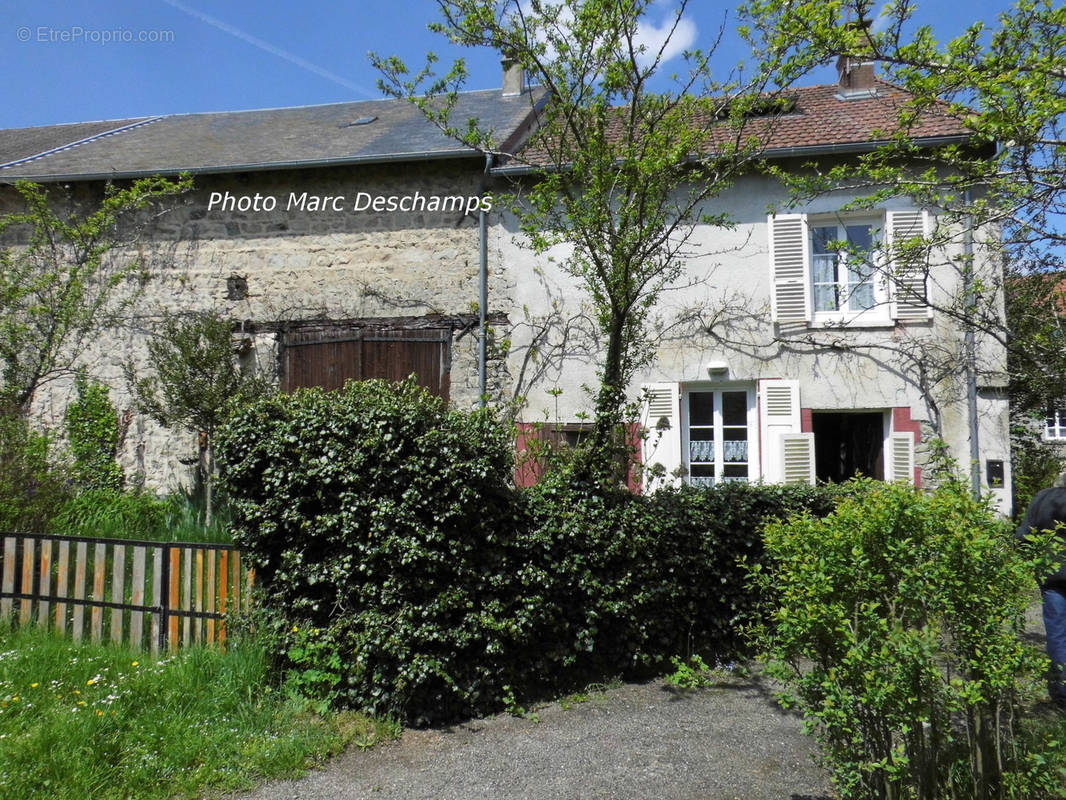 Maison à SAINT-DIZIER-LEYRENNE