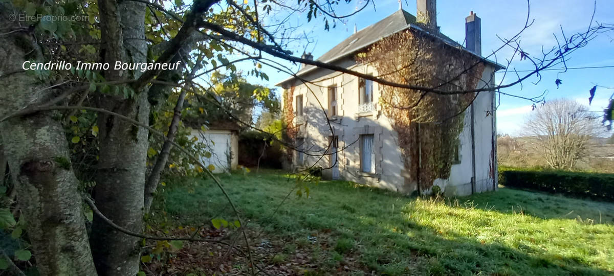 Maison à BOURGANEUF