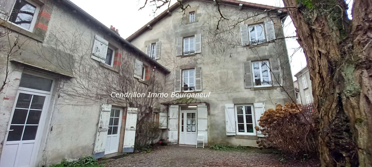 Maison à BOURGANEUF