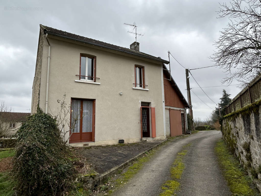 Maison à SAINT-DIZIER-LEYRENNE