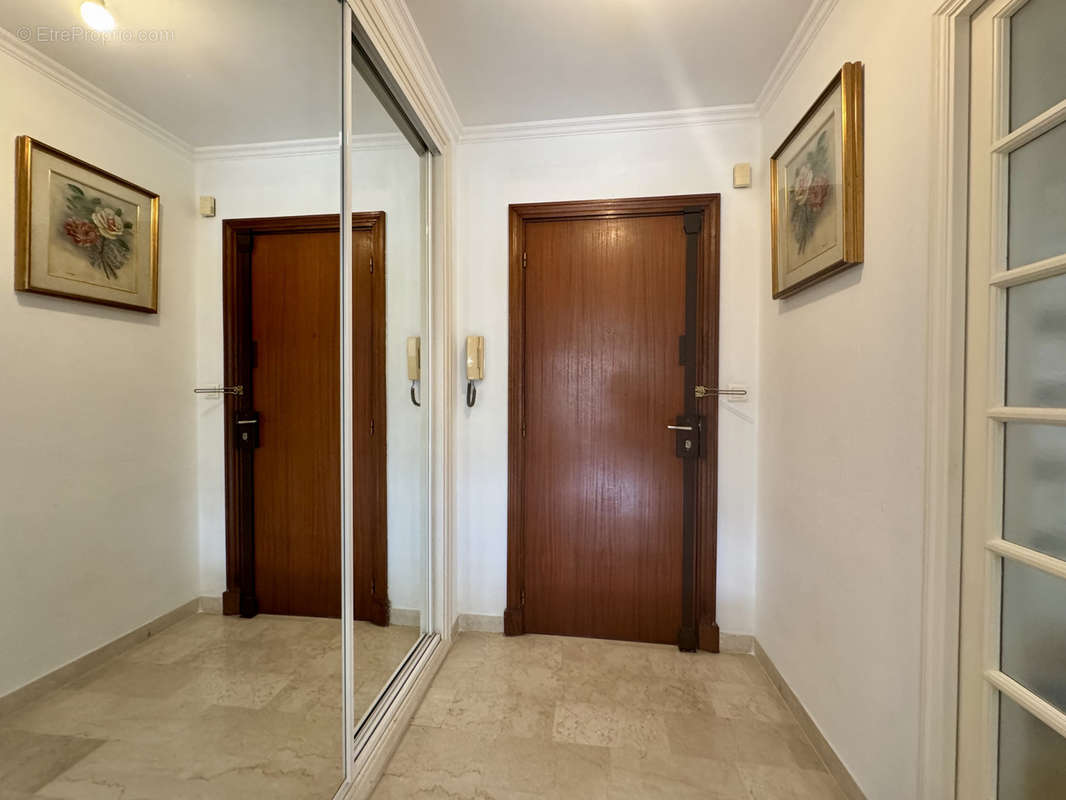 Appartement à MENTON