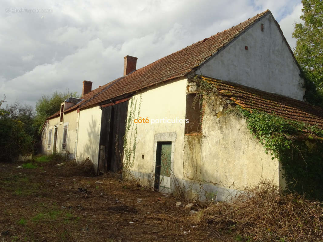 Maison à SAINT-PIERRE-LES-BOIS