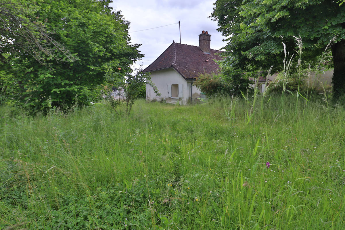 Maison à BUCHERES