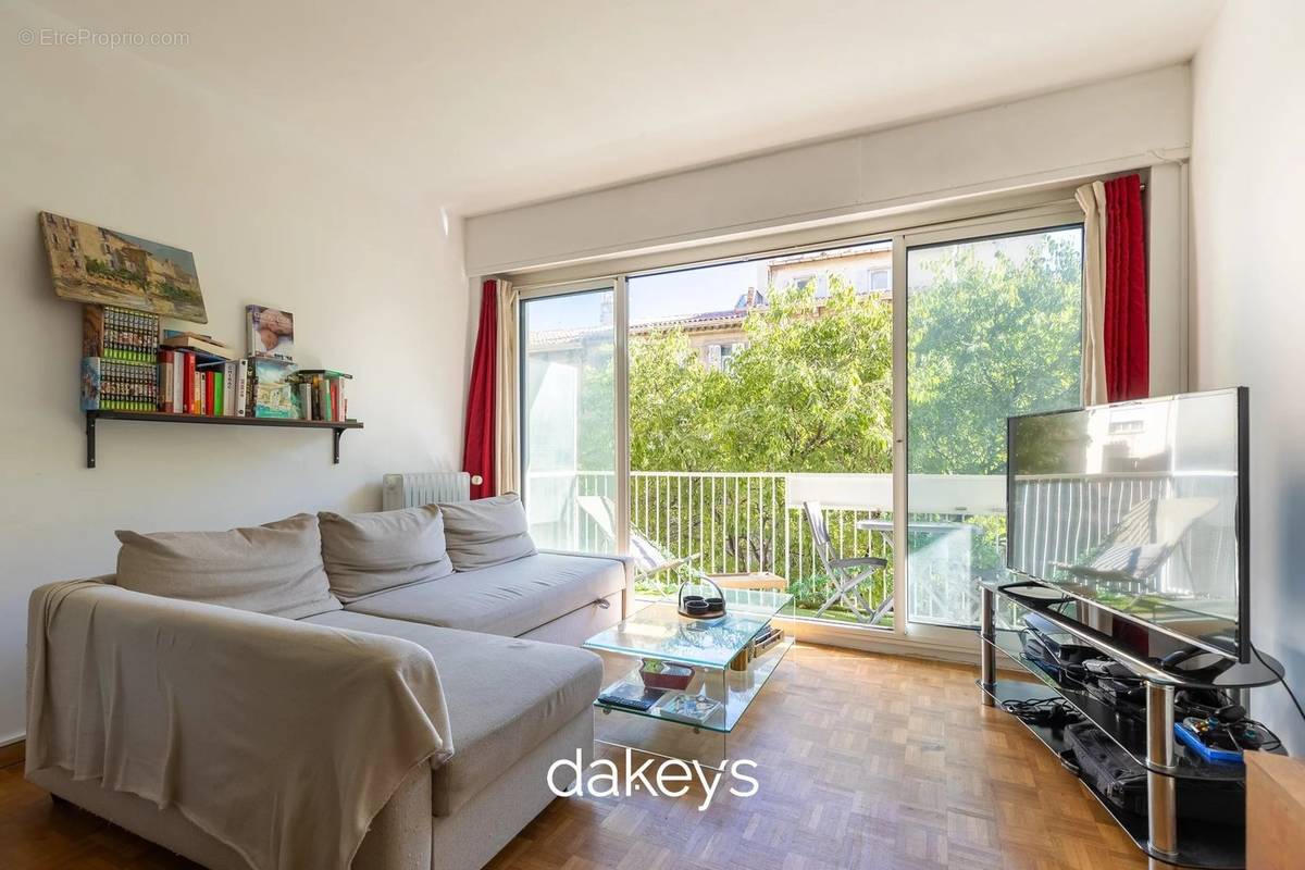 Appartement à MARSEILLE-6E