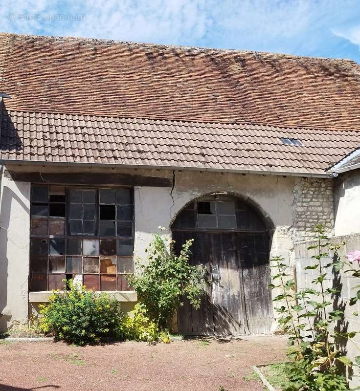 Maison à BEAUNE-LA-ROLANDE