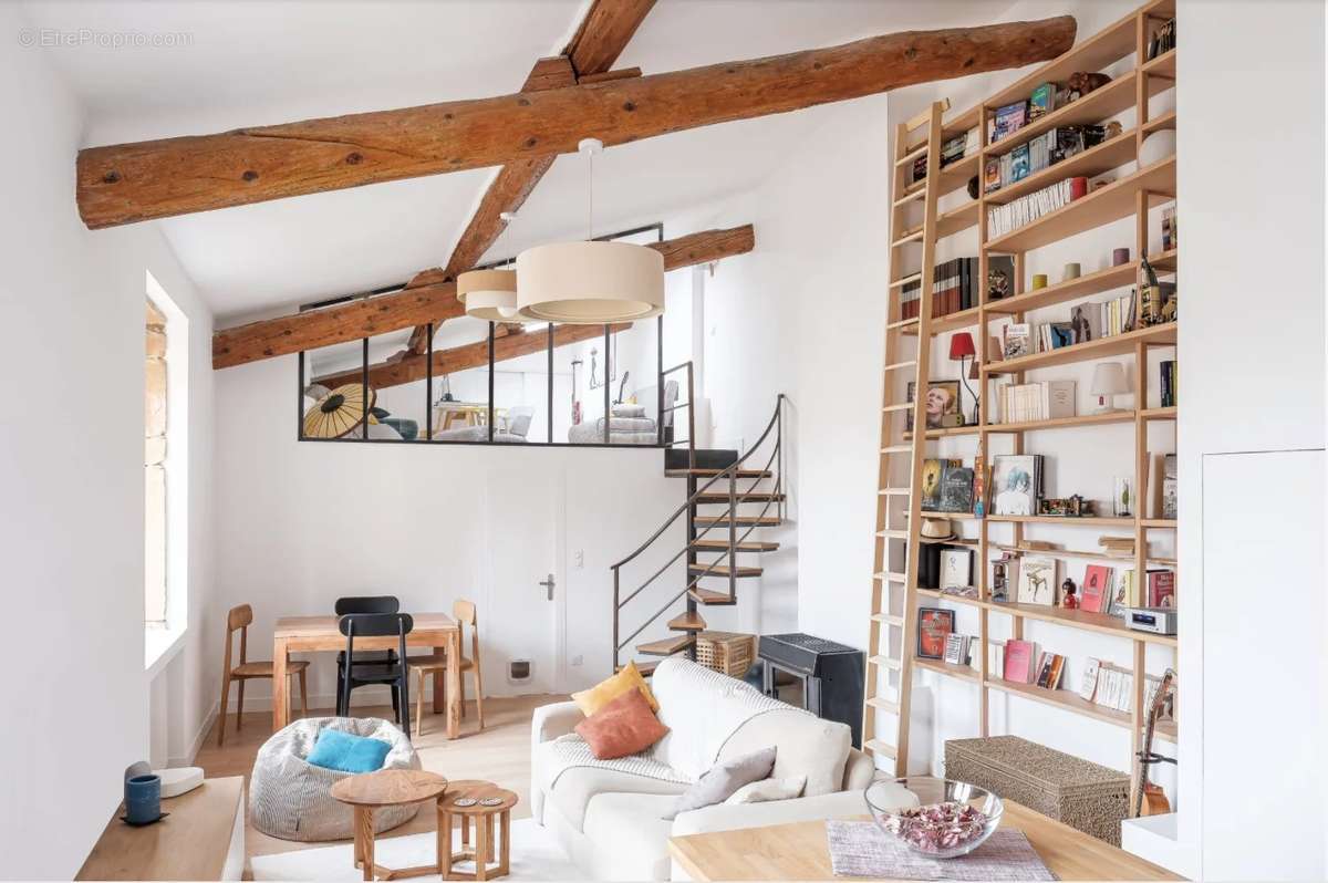 Appartement à PARIS-4E