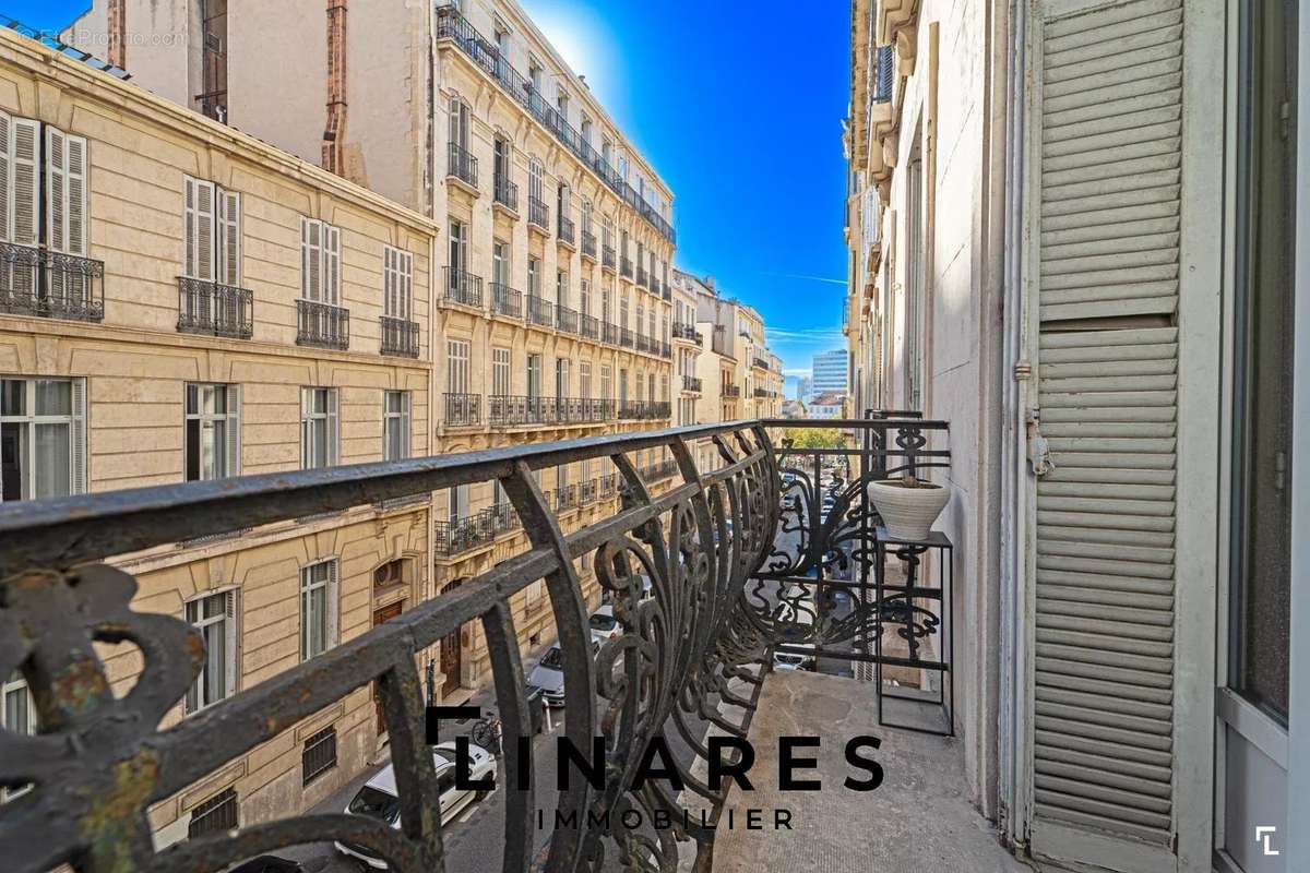 Appartement à MARSEILLE-4E