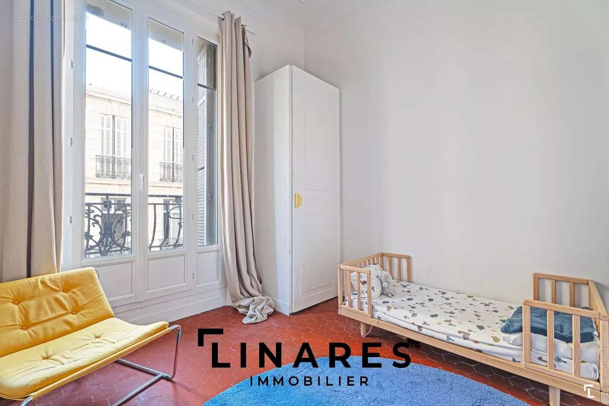 Appartement à MARSEILLE-4E