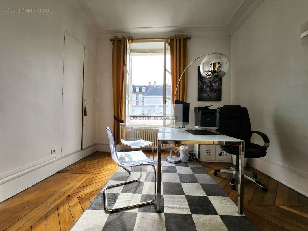 Appartement à VERSAILLES