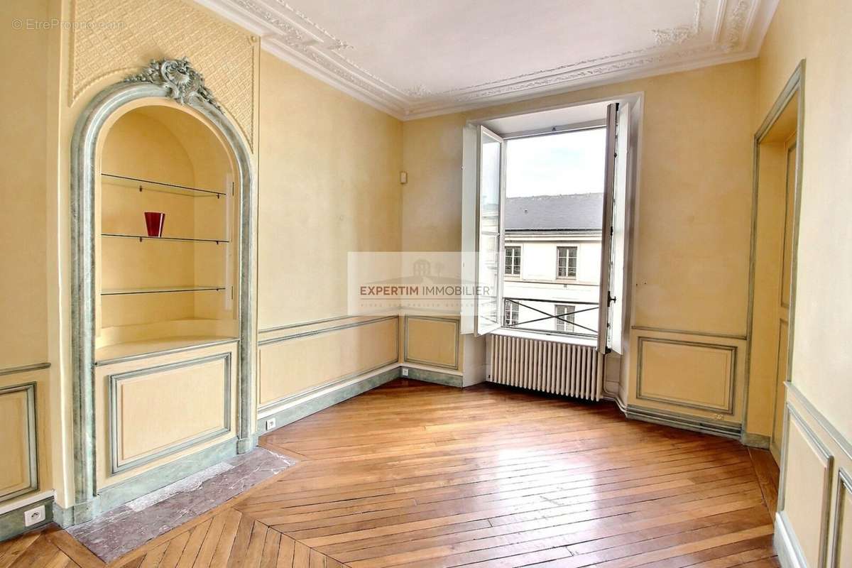 Appartement à VERSAILLES