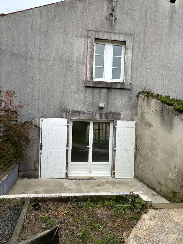 Appartement à SURGERES