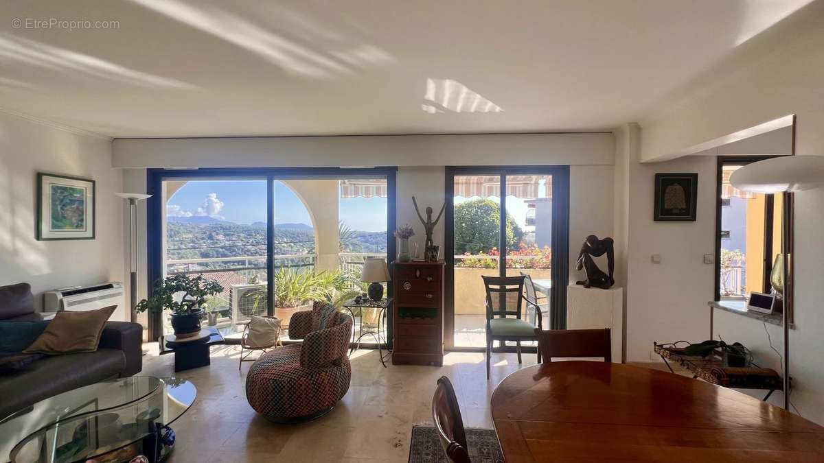 Appartement à VENCE