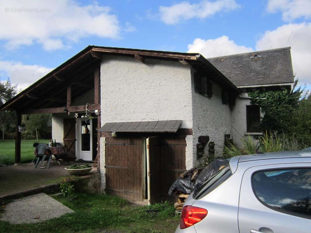   - Maison à SAINT-HILAIRE-FOISSAC