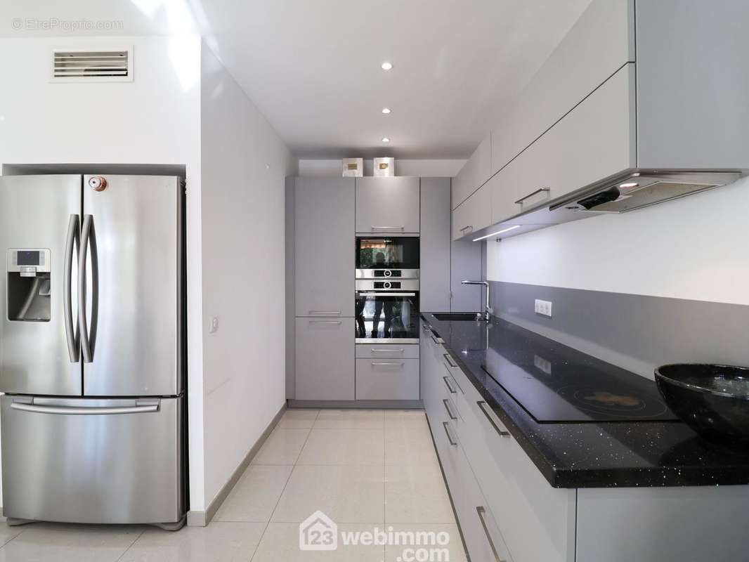 Appartement à MARSEILLE-9E