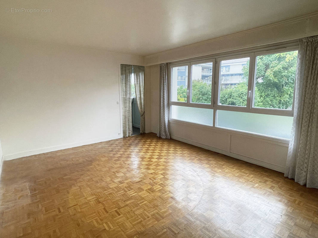 Appartement à NANTERRE