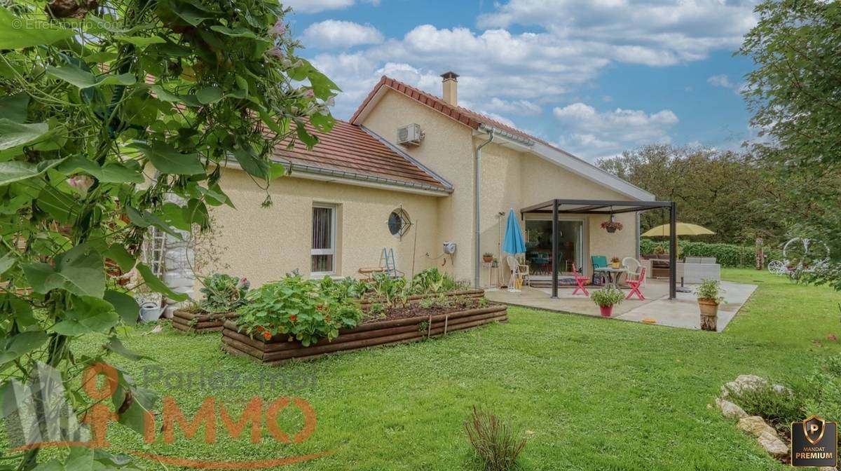 Maison à MURS-ET-GELIGNIEUX