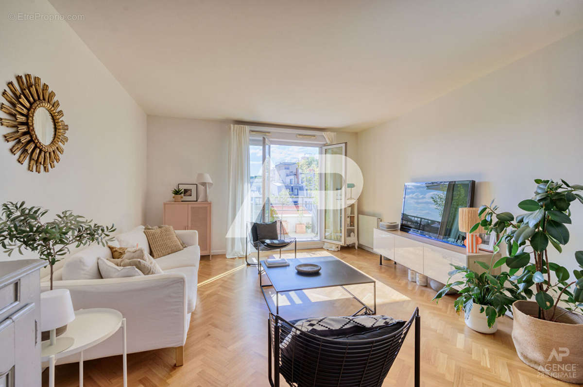 Appartement à SURESNES