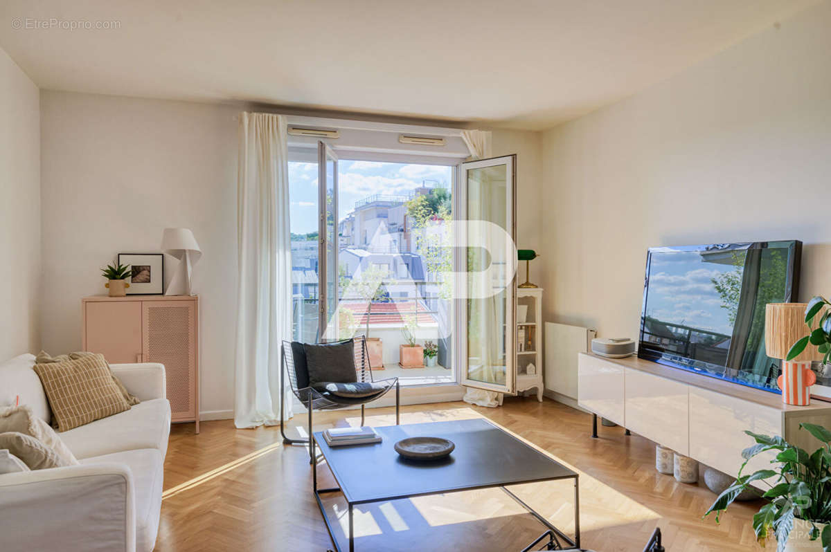 Appartement à SURESNES