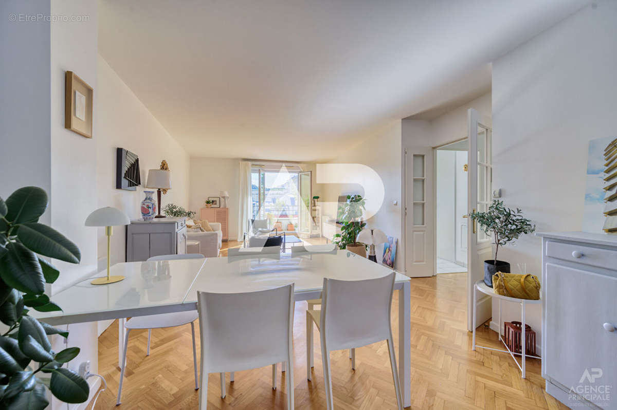 Appartement à SURESNES