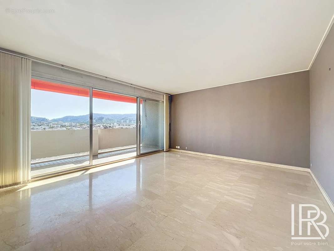 Appartement à MARSEILLE-8E