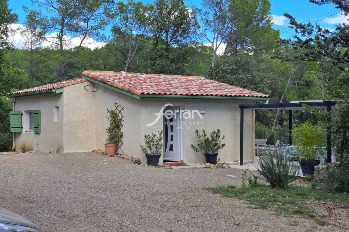 Maison à SAINT-ANTONIN-DU-VAR