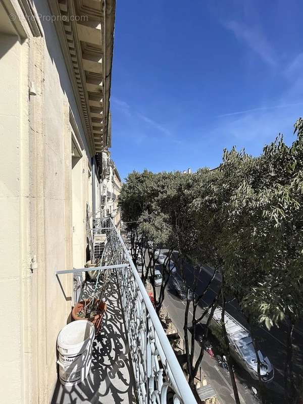 Appartement à MARSEILLE-1E