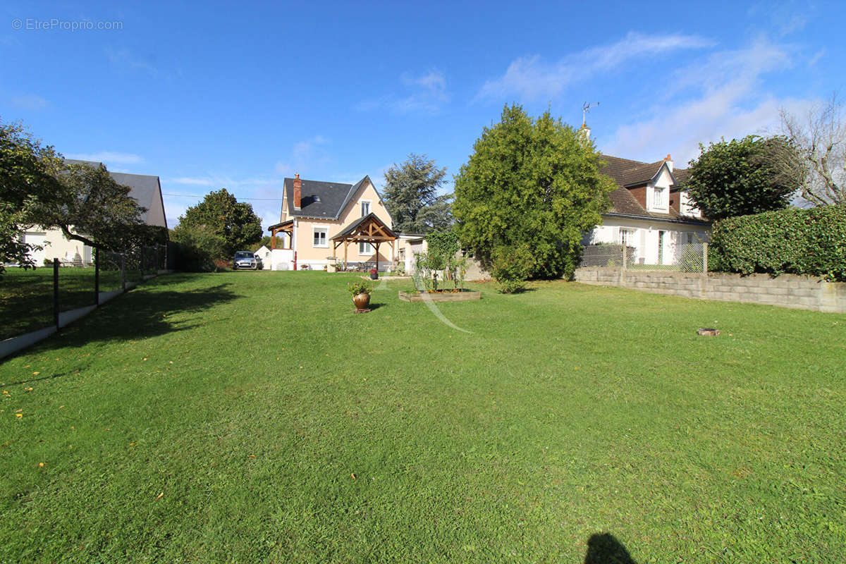 Maison à LA CROIX-EN-TOURAINE