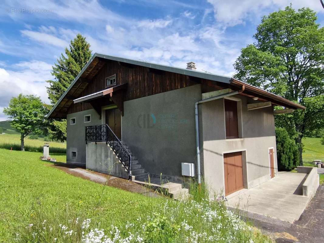 Maison à BOGEVE