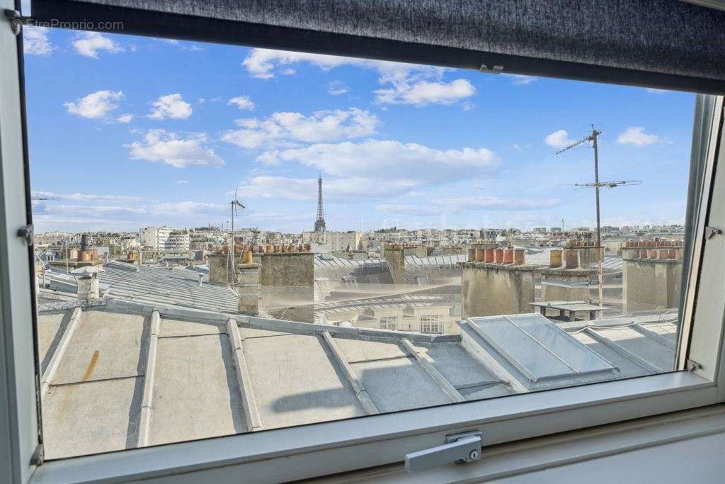 Appartement à PARIS-16E