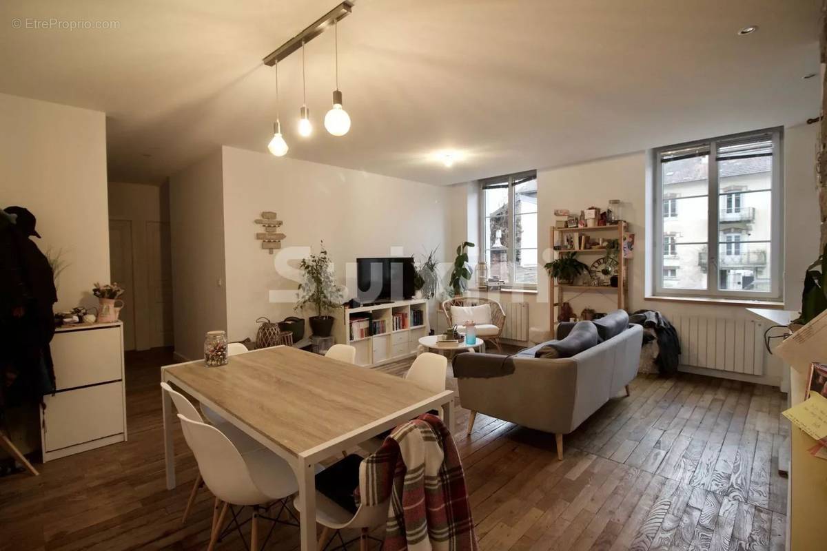 Appartement à LONS-LE-SAUNIER