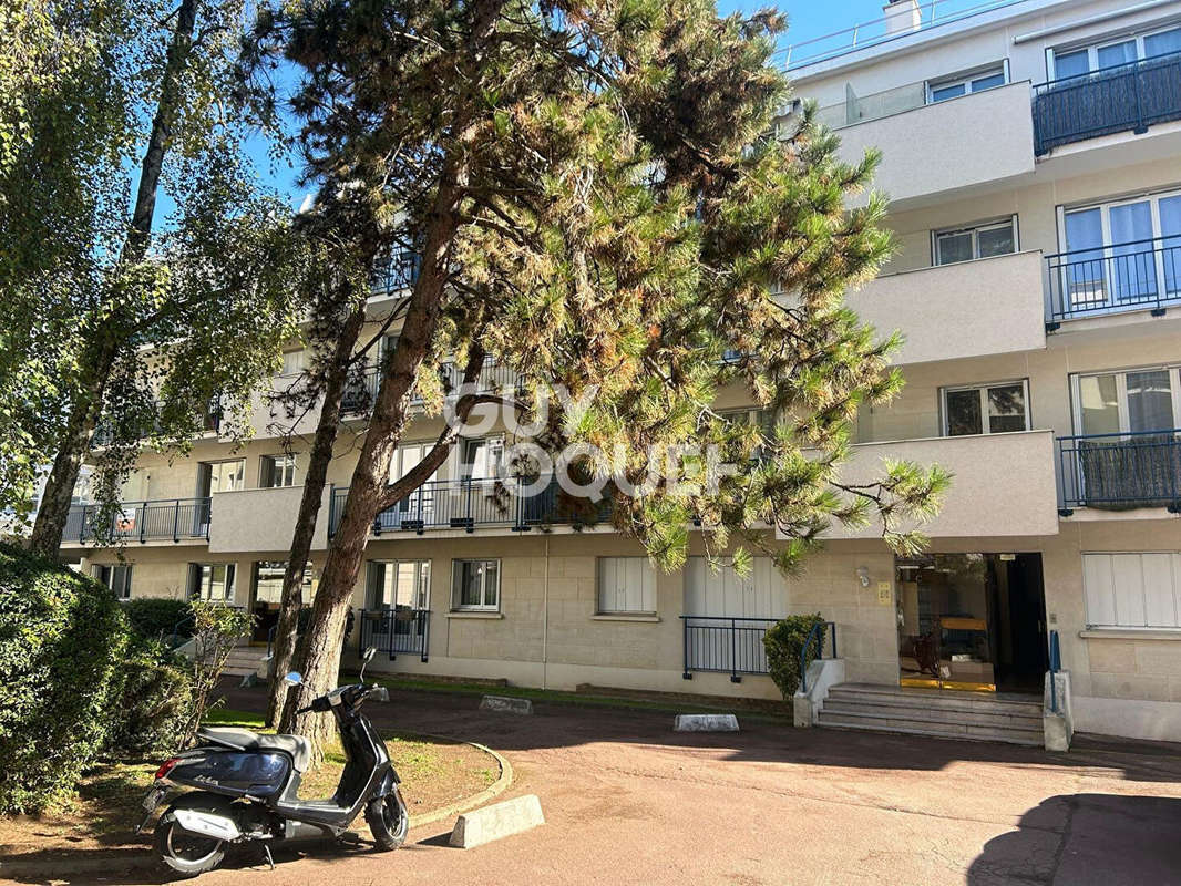 Appartement à LE PERREUX-SUR-MARNE