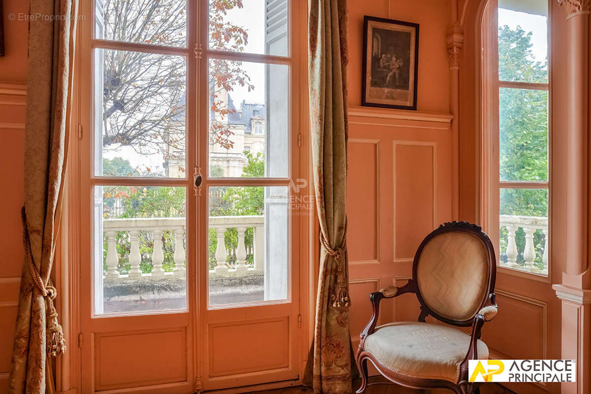 Maison à MAISONS-LAFFITTE