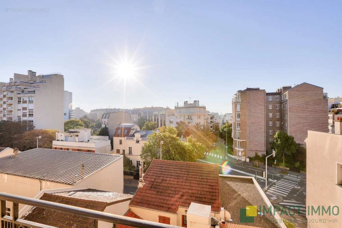 Appartement à COURBEVOIE