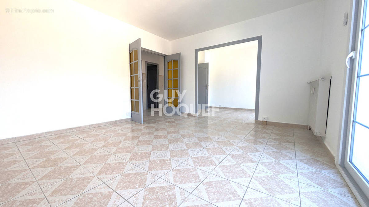 Appartement à PORTES-LES-VALENCE