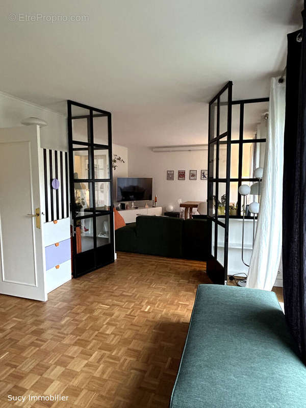 Appartement à SAINT-MAUR-DES-FOSSES